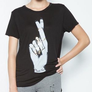 Lauren Moshi Fingers Crossed Trust Me Tee Shirt